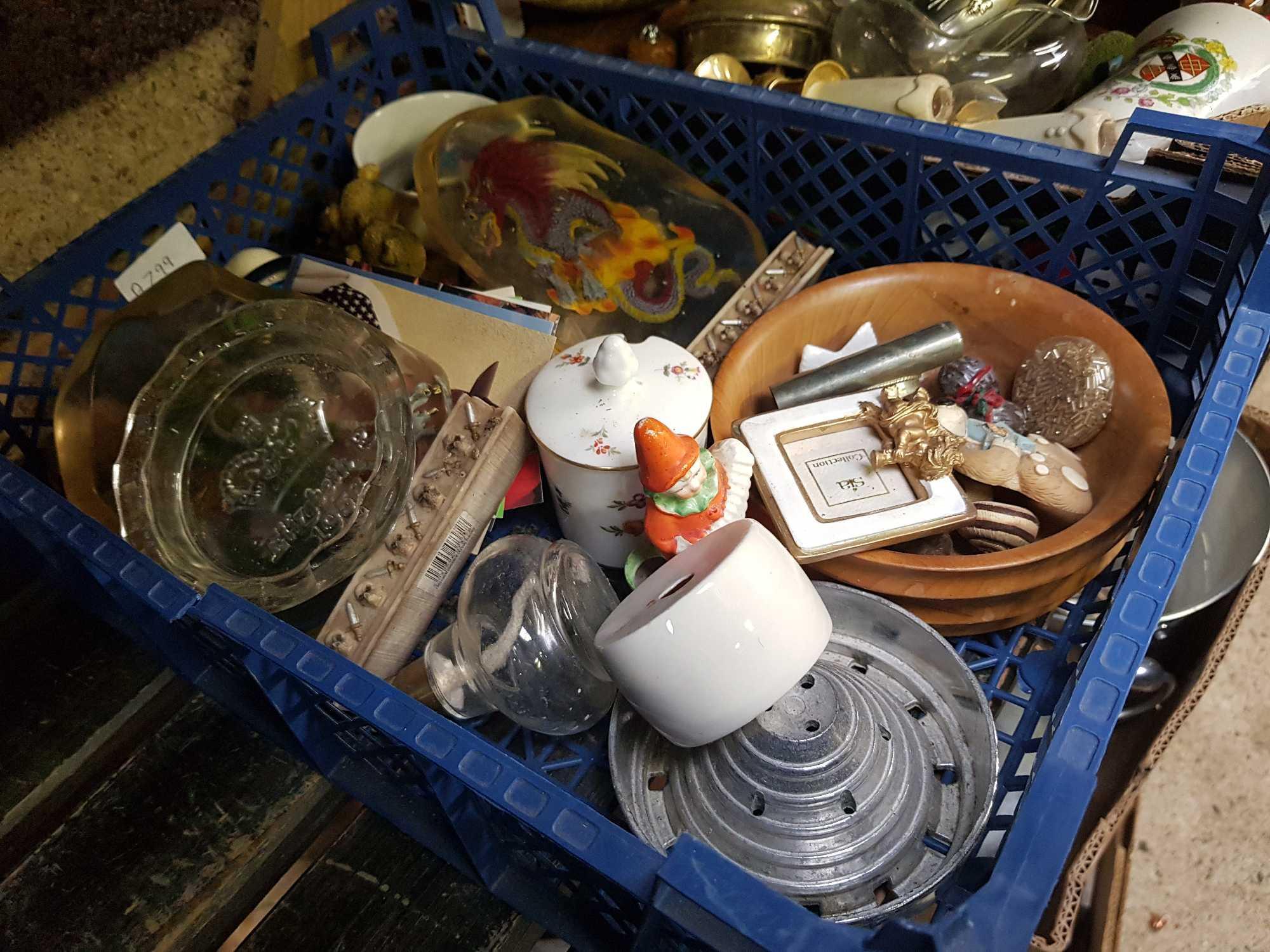 2 CARTONS OF MISC BRIC-A-BRAC INCL; ASHTRAYS, DISHES, BROWNIE BOX CAMERA ETC - Image 2 of 3