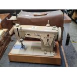 ELECTRIC SINGER SEWING MACHINE (NO POWER CORD)