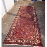 13ft 2'' X 3ft 11'' RED PATTERNED CARPET