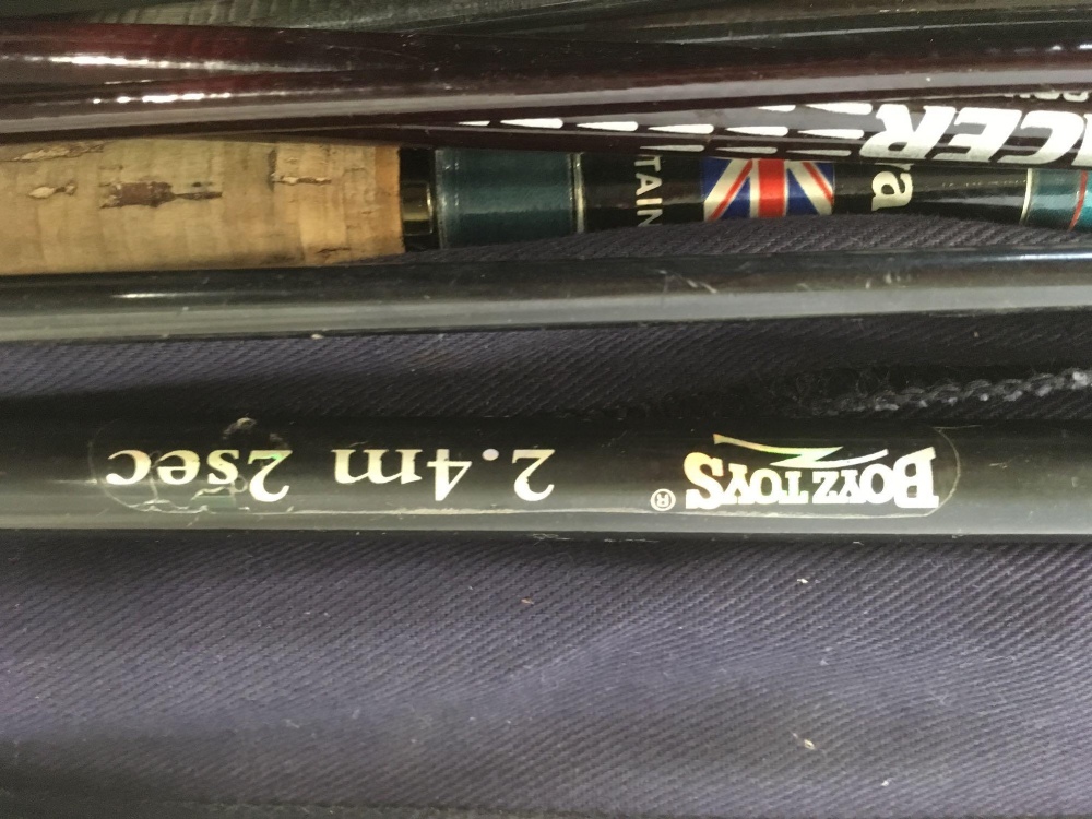 BUNDLE OF VARIOUS FISHING RODS INCL; ABU GARCIA, TRACER GRAPHIC COMPOSITE ROD, SHAKESPEAR & OTHERS - Image 4 of 6