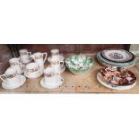 SHELF OF VARIOUS DECORATIVE PLATES, QTY OF PORTMEIRION COFFEE CANS & A DECORATIVE BOWL