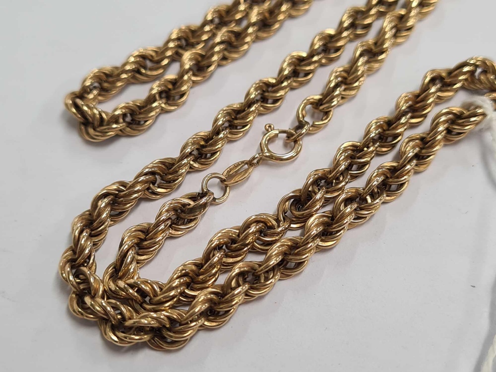 A 9ct GOLD ROPE TWIST NECK CHAIN, 19'' LONG - Image 3 of 3