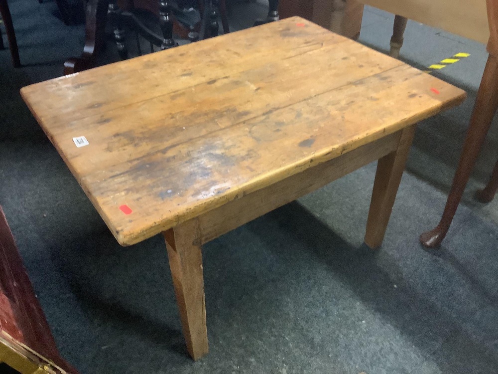 STRIPPED PINE COFFEE TABLE, 32'' X 23''