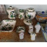 SHELF WITH MASON CHARTREUSE POTTERY, VARIOUS FIGURINES, MODERN WEDGWOOD SQUARE PLATES & MUGS & AN