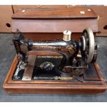 VINTAGE HAND SINGER SEWING MACHINE INCASE