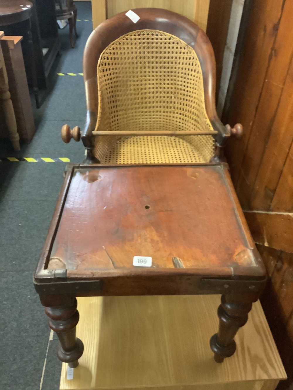 VICTORIAN MAHOGANY METAMORPHIC CHILD'S HIGH CHAIR / TABLE WITH BERGERE STYLE SEATING - Image 2 of 5