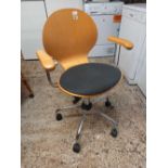 CHROME & WOOD SWIVEL ADJUSTABLE OFFICE CHAIR