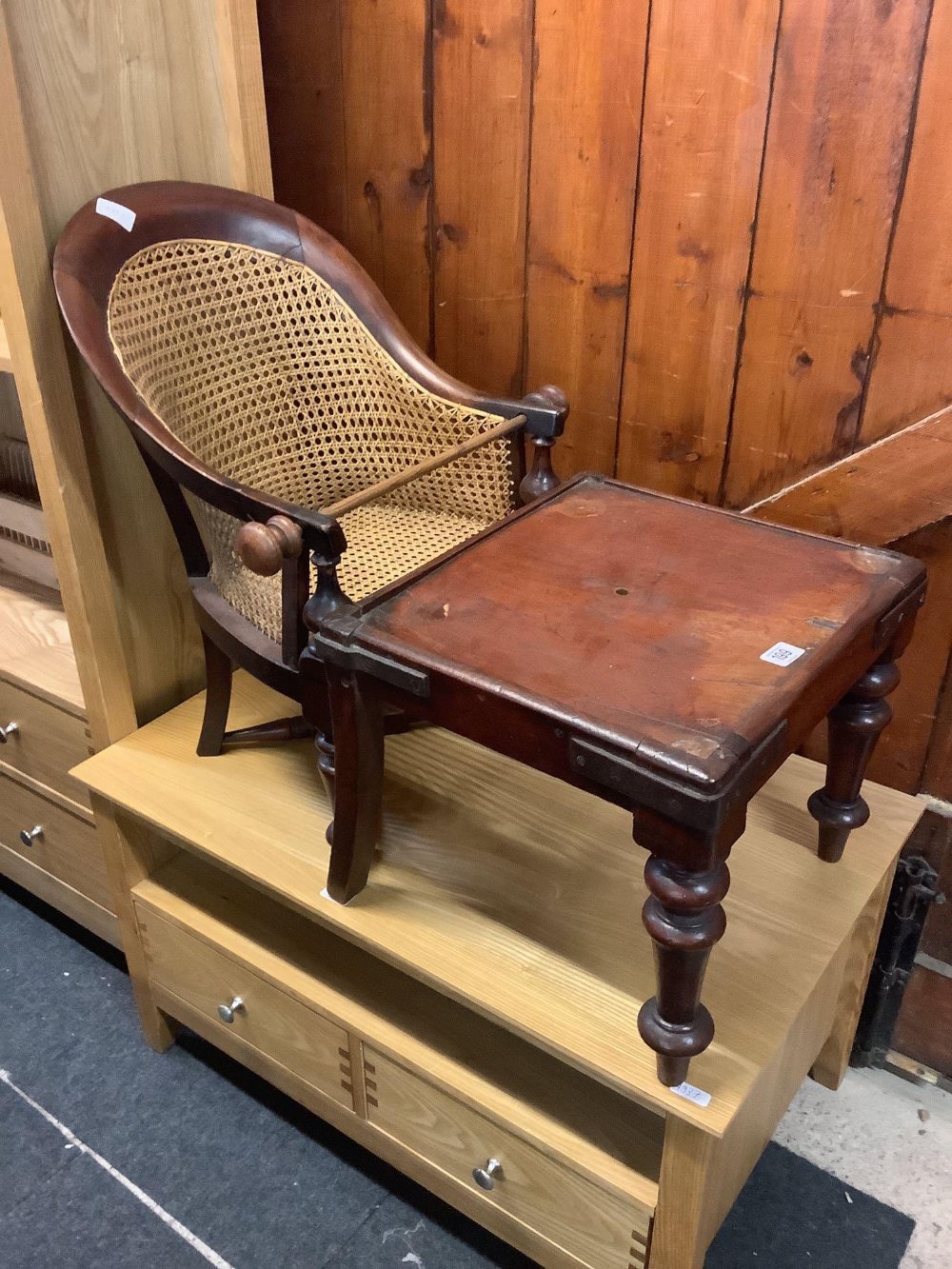 VICTORIAN MAHOGANY METAMORPHIC CHILD'S HIGH CHAIR / TABLE WITH BERGERE STYLE SEATING - Image 3 of 5