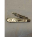 A VICTORIAN SILVER & M.O.P FRUIT KNIFE, B'HAM 1876 BY H&T