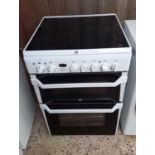 INDESIT OVEN WITH CERAMIC TOP PLATE