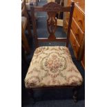 SINGLE CARVED MAHOGANY UPHOLSTERED DINING CHAIR WITH TURNED LEGS & CASTERS, NEEDS STUFFING