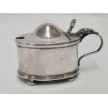 AN OVAL SILVER MUSTARD POT, B'HAM 1936, B.G.L