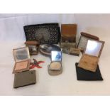 CARTON OF TRAVEL CLOCKS, POWDER COMPACTS, HAIR BRUSH WITH SILVER INSERT & WHITE METAL THREAD PEACOCK