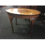 VINTAGE WOODEN OVAL COFFEE TABLE WITH SCALLOPED EDGE