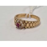 9ct FLOWER HEAD RING SET WITH STONES, 3g