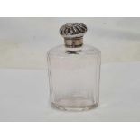 A VICTORIAN SILVER TOP SCENT BOTTLE, LONDON 1894, GLASS BODY