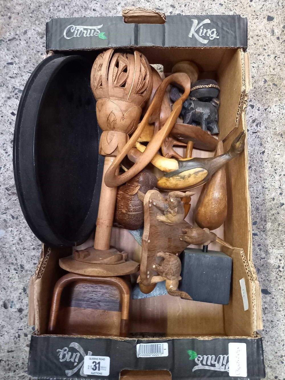 CARTON OF MISC TREEN ITEMS