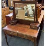 EDWARDIAN MAHOGANY DRESSING TABLE, MIRROR BACK WITH 4 DRAWERS & BRASS HANDLES