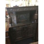 SMALL DARK OAK COURT CUPBOARD / DRINKS CABINET