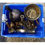 CARTON WITH MISC BRASS WARE INCL; CANDLESTICKS, BELL,