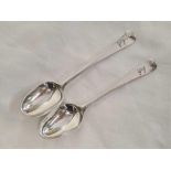 PAIR OF VICTORIAN CRESTED SILVER TEASPOONS