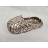RUSSIAN SILVER ASHTRAY IN THE FORM OF A BAST SHOE, APPROX 4'' LONG, 84 ZOLOTOY STANDARD, APPROX 97g