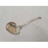 SILVER CONDIMENT SPOON WITH GOLD BOWL DECORATION, LONDON 1983, 14g