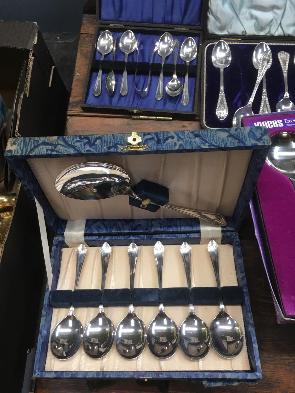 6 BOXED SETS OF MISC SERVING SPOONS - Image 2 of 4