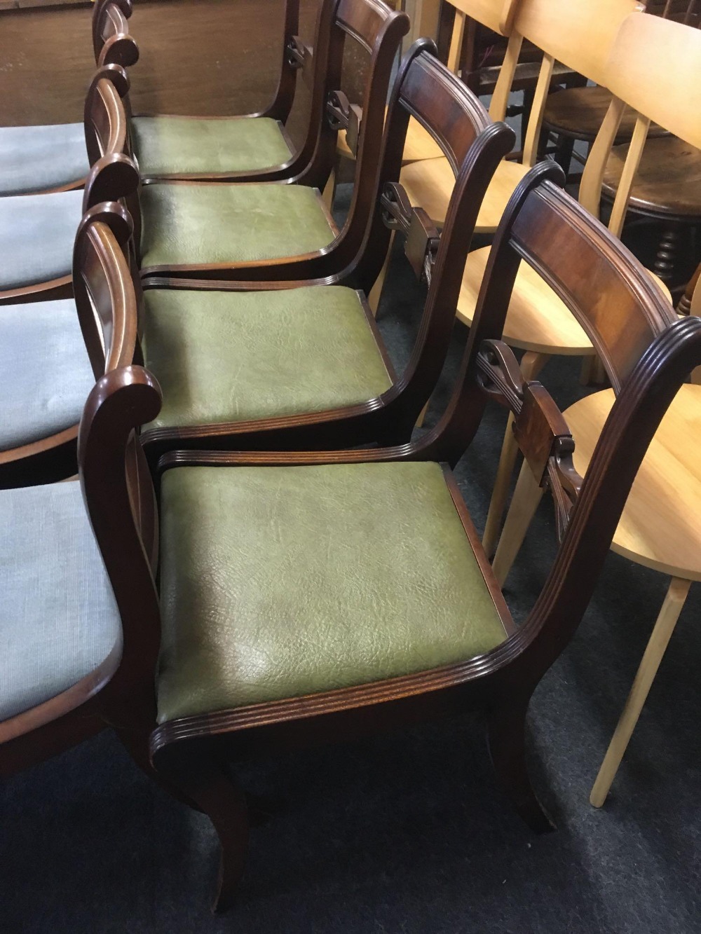 SET OF 4 MODERN MAHOGANY DINING CHAIRS WITH GREEN LEATHER SEATS - Image 2 of 3