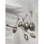QTY OF SILVER TEA/COFFEE SPOONS,