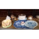 SHELF WITH ROUND CHEESE DISH, 2 POTS WITH STANDS, BLUE & WHITE MEAT PLATE, A SYLVAC VASE NO.