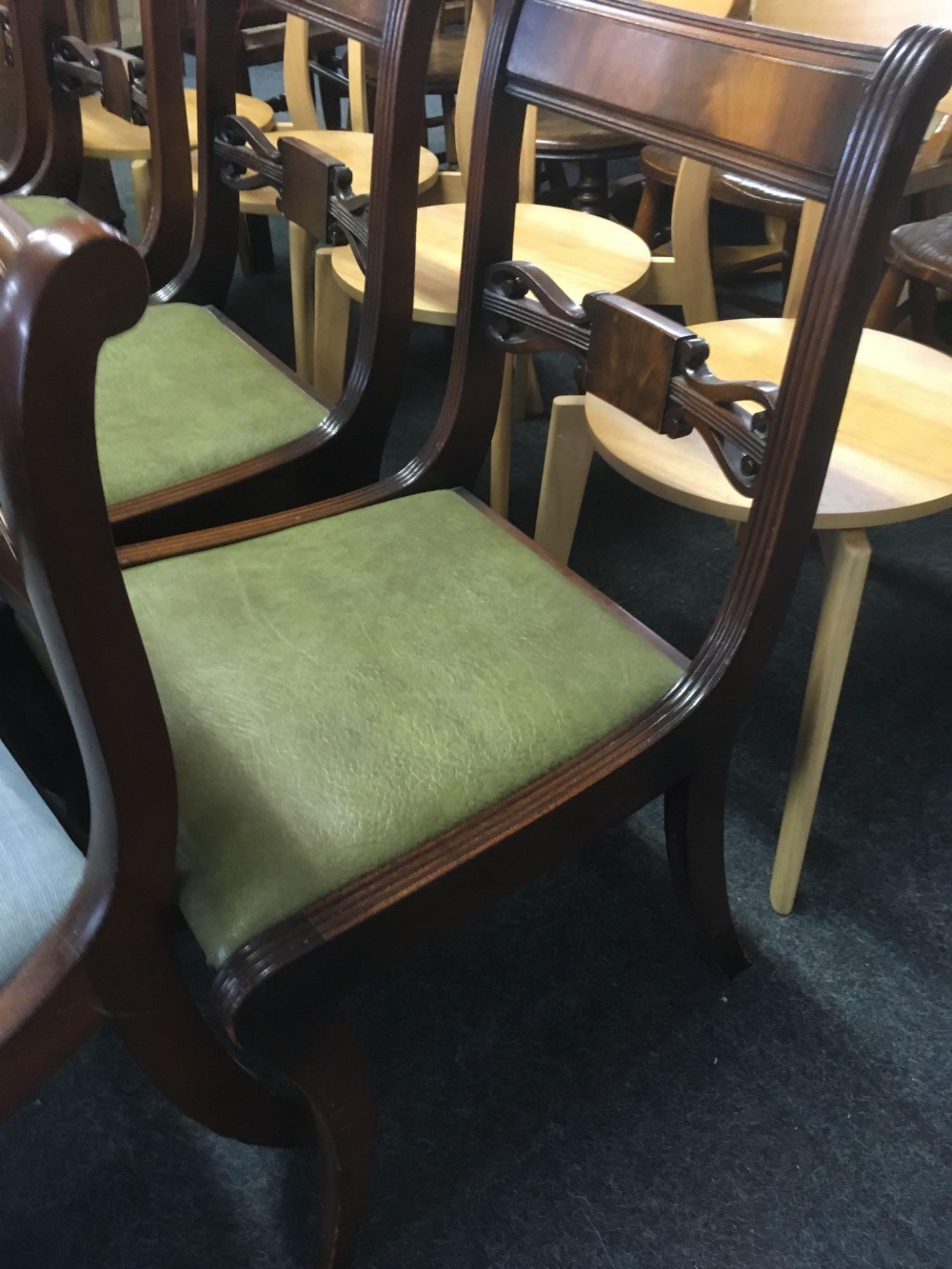 SET OF 4 MODERN MAHOGANY DINING CHAIRS WITH GREEN LEATHER SEATS - Image 3 of 3