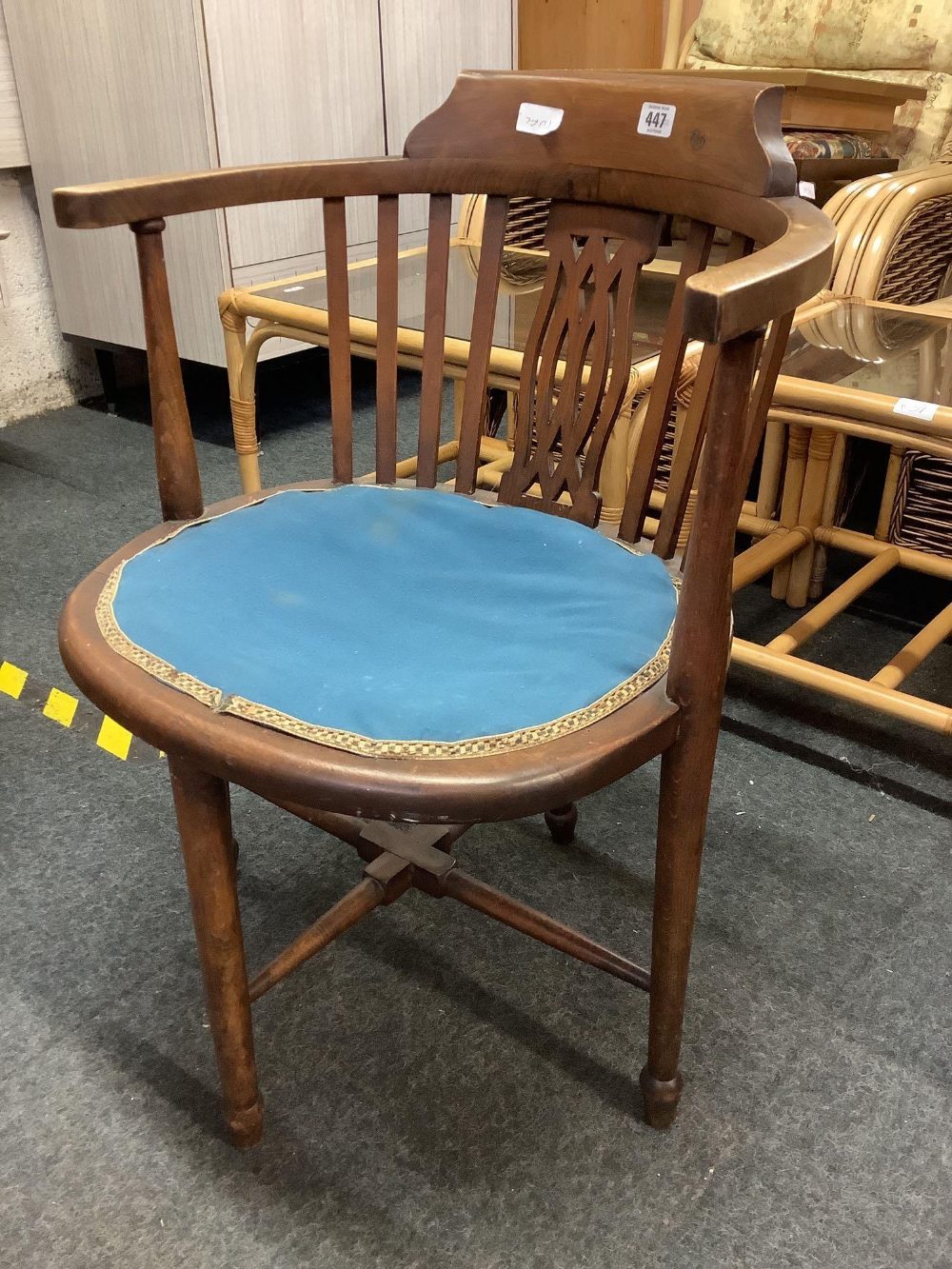 ARTS & CRAFTS STYLE MAHOGANY CARVER CHAIR,