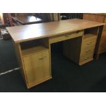 MODERN PINE EFFECT TWIN PEDESTAL DESK WITH 4 DRAWERS & CUPBOARD, 57" WIDE X 27.