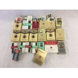 SMALL CARTON OF VARIOUS CIGARETTE & TEA CARDS