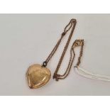 A 9ct B&F HEART SHAPED HINGED LOCKET ON 9ct CHAIN