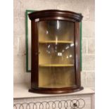 REPRODUCTION MAHOGANY CORNER DISPLAY CABINET WITH BOW GLASS DOOR & 3 FABRIC LINED SHELVES,