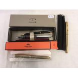 3 VARIOUS PARKER & INK PENS, 1 JINHAO GOLD COLOURED INK PEN & 1 GOLD COLOURED ROLLER BALL PEN,