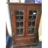 MODERN OAK COLONIAL STYLE STACKING HI-FI CABINET WITH LEAD GLASS DOORS