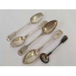 4 SILVER GEORGIAN TEA SPOONS & 1 VICTORIAN SALT SPOON,