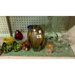 HEAVY STUDIO GLASS VASE, 4 BABYCHAM GLASSES,