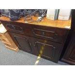 OAK COLONIAL STYLE SMALL SIDEBOARD/RECORD CABINET