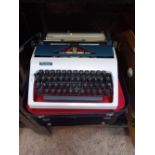 CASED PORTABLE TYPEWRITER BY ERIKA