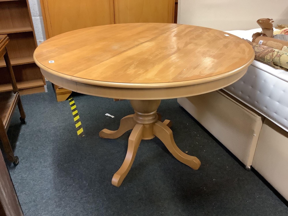 MODERN CIRCULAR BEECH EXTENDING DINING TABLE ON PEDESTAL LEGS, 4ft DIA,