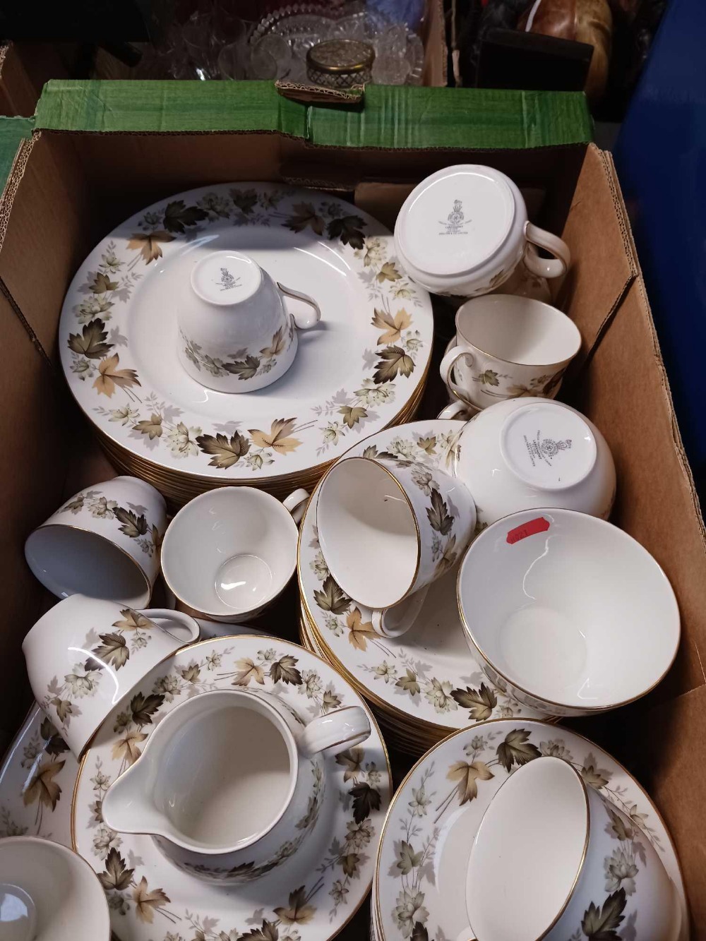 CARTON WITH QTY OF ROYAL DOULTON LARCHMONT CHINAWARE