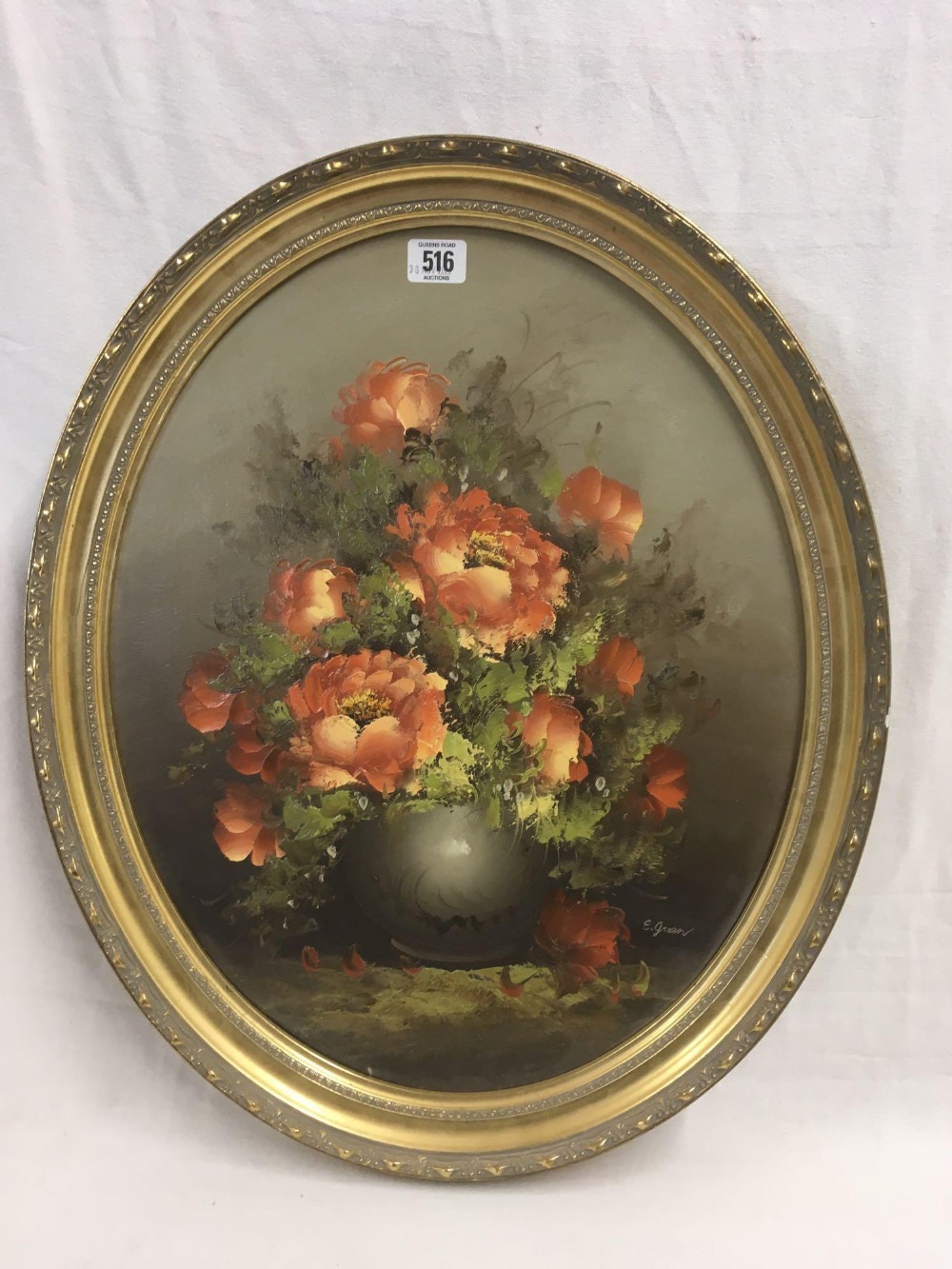 OVAL OIL PAINTING ON CANVAS LAID ON WOODEN PANEL, STILL LIFE OF FLOWERS IN A VASE IN GILT FRAME,