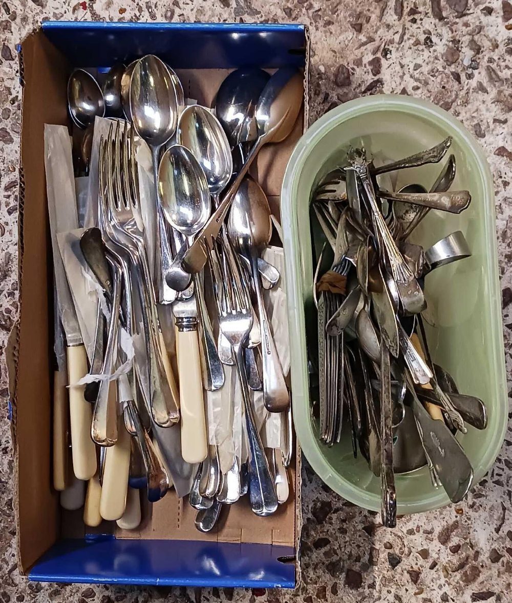 CARTON & A TUB OF MISC PLATED CUTLERY & UTENSILS