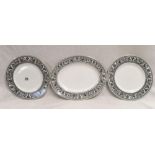 2 X WEDGWOOD PLATES & WEDGWOOD MEAT PLATTER