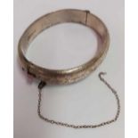 SILVER HINGED BANGLE