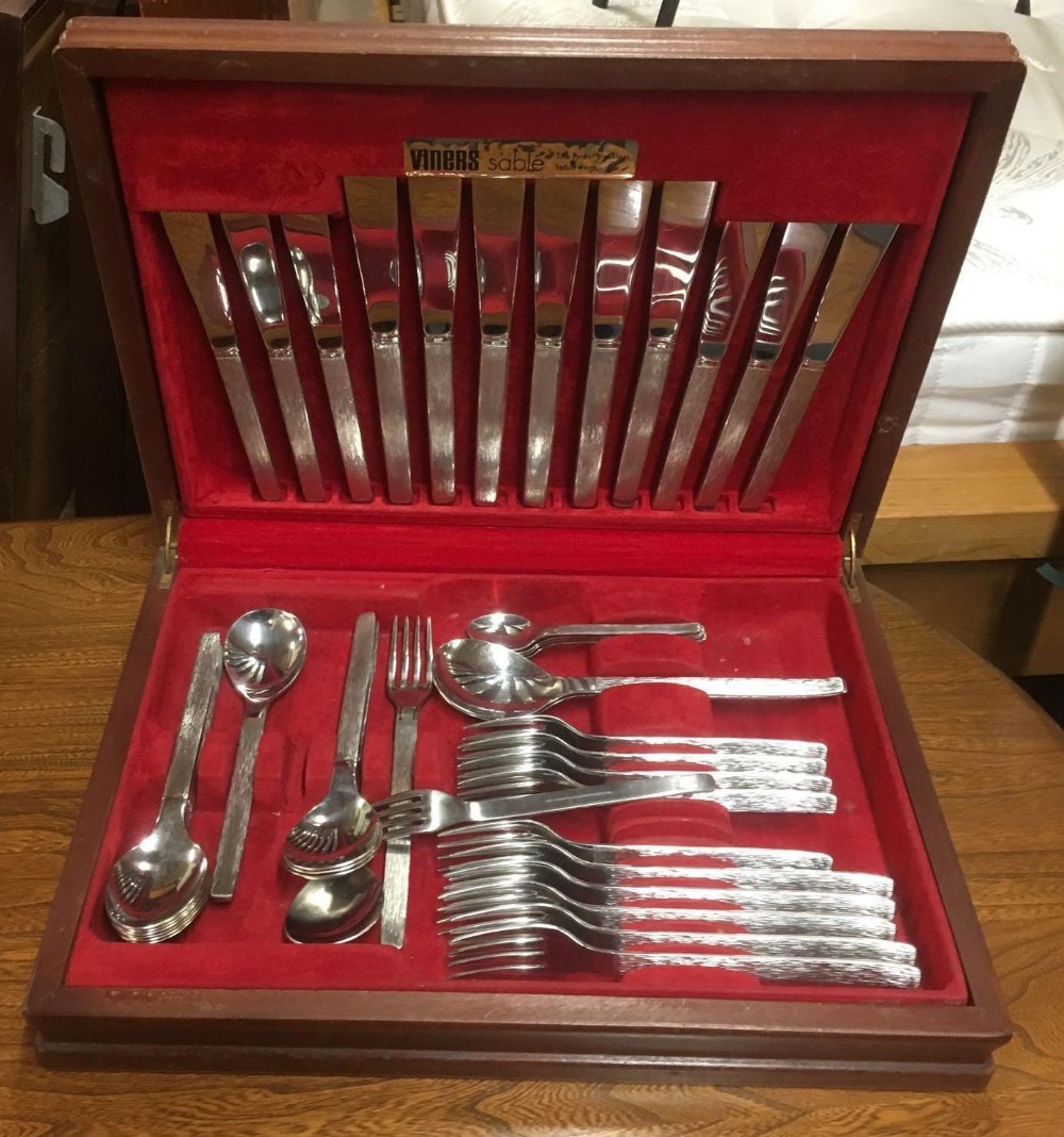 WOOD CUTLERY BOX WITH PART CUTLERY SET BY VINERS